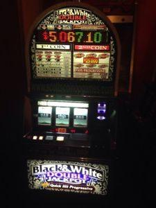 Bally 6000 Black And White Quick Hit Progressive SLOT MACHINE