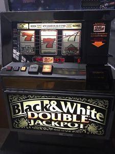 BALLY 6000 BLACK & WHITE SLOT MACHINE