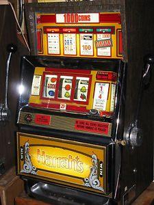 ANTIQUE VINTAGE BALLY'S SLOT MACHINE' (HARRAH'S)  CLEAN AND IN BEAUTIFUL SHAPE!