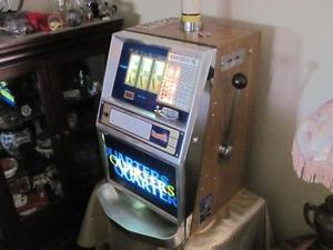 Vintage Jennings 400 slot machine from  a Harrah's Casino pickup only CA